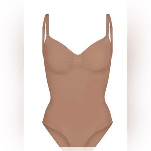 NWOT SKIMS Seamless Sculpt Brief Bodysuit